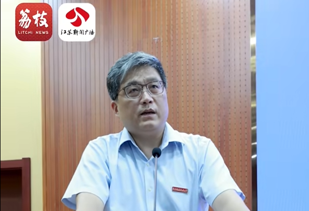 【江苏新闻广播】AI时代“三问”！开学典礼上，南航best365官网平台经理这样寄语新生